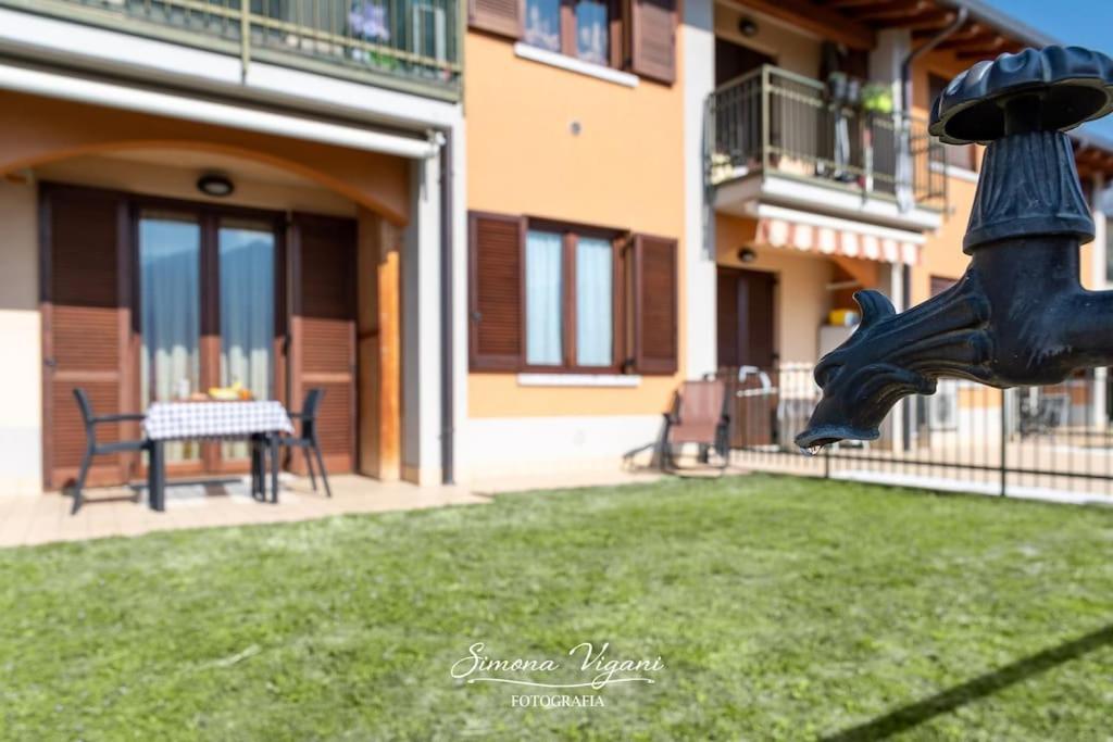 Il Giardino Di Laura Apartment Costa Volpino Exterior foto