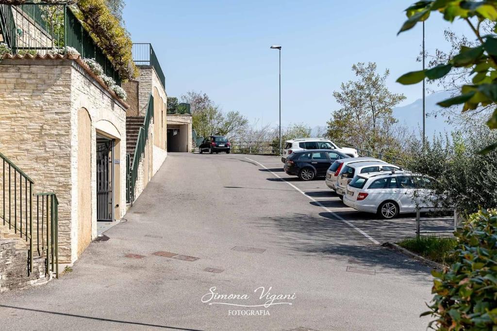 Il Giardino Di Laura Apartment Costa Volpino Exterior foto
